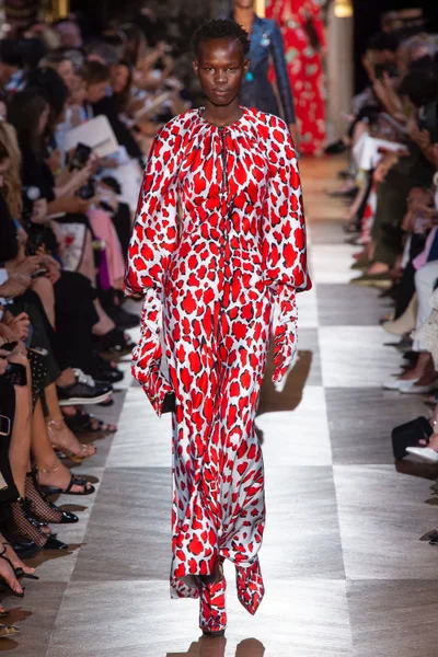 Look 15